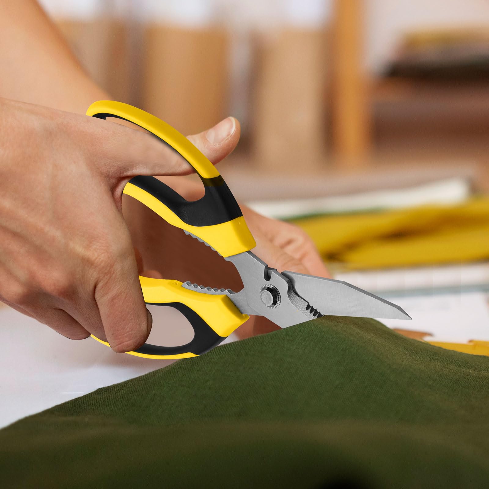 8-Inch Heavy-Duty Utility Scissors – Stainless Steel Serrated Multipurpose Shears - Image 4