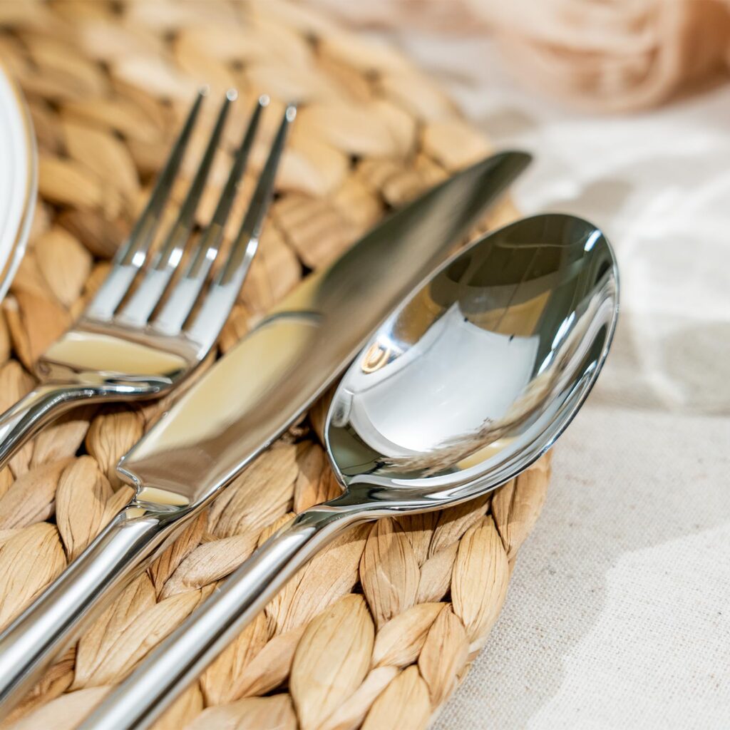 20-Piece Stainless Steel Flatware Set – Modern Silverware Set for 4